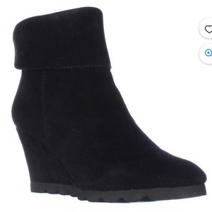Steven by Steve Madden Berkli Suede Leather Wedge Ankle Booties Back Zipper 🖤